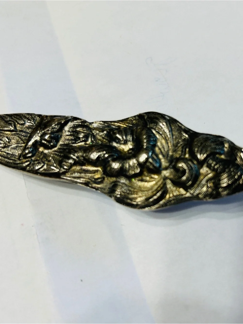 Vintage cake server with serrated edges. Silver plated.
